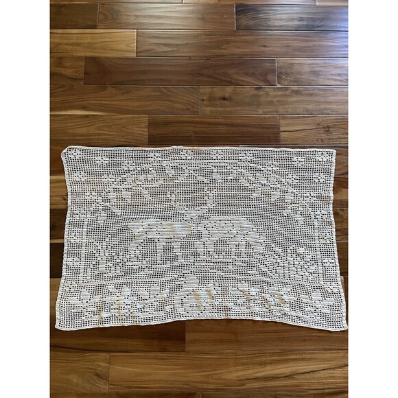 Large Mary Card WOODLAND Deer Filet Crochet Table Runner Ecru 25”*38” - Picture 1 of 7